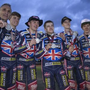 WORLDU21 MEET 41